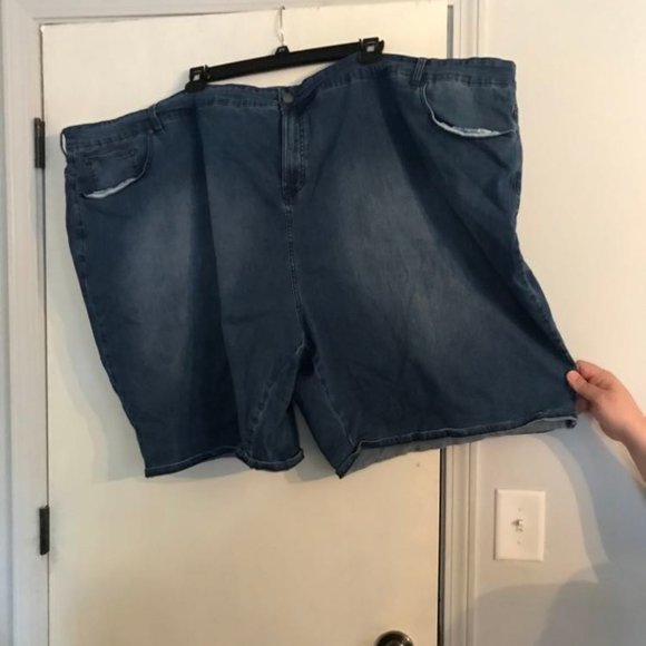 Universal Standard Bae Denim Shorts Size 40W True Blue - Picture 3 of 4